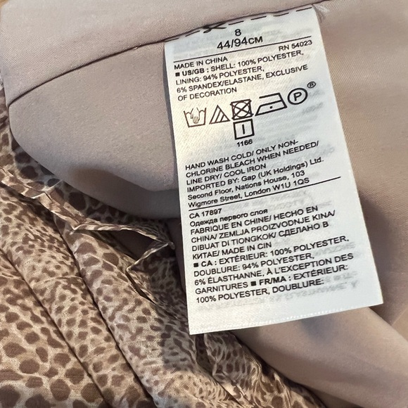 Banana Republic women’s two piece snake print top and pleated shirt with belt - Picture 2 of 6